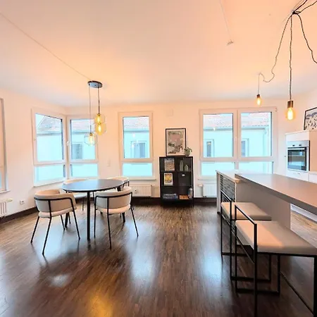 Design Trifft Altstadt - Wohnen Mitten In Appartamento